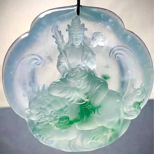 玉雕大师加龙雕刻——文殊菩萨翡翠挂件