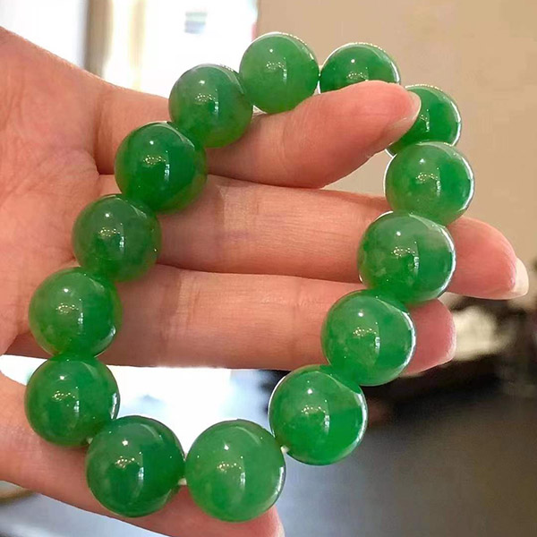 质量阳绿珠子翡翠手串，饱满大气的佛珠，以清净心看世界，以欢喜心过生活