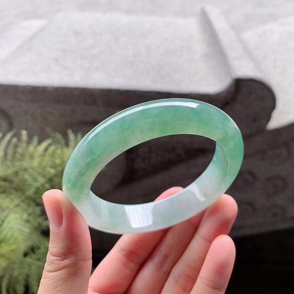 58圈口芙蓉绿花正圈翡翠手镯