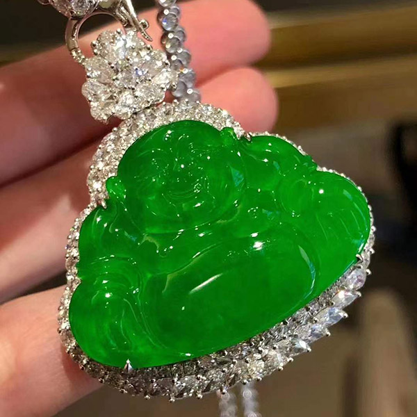顶级行家货高质量阳绿大佛翡翠吊坠，顶级玉质，收藏品