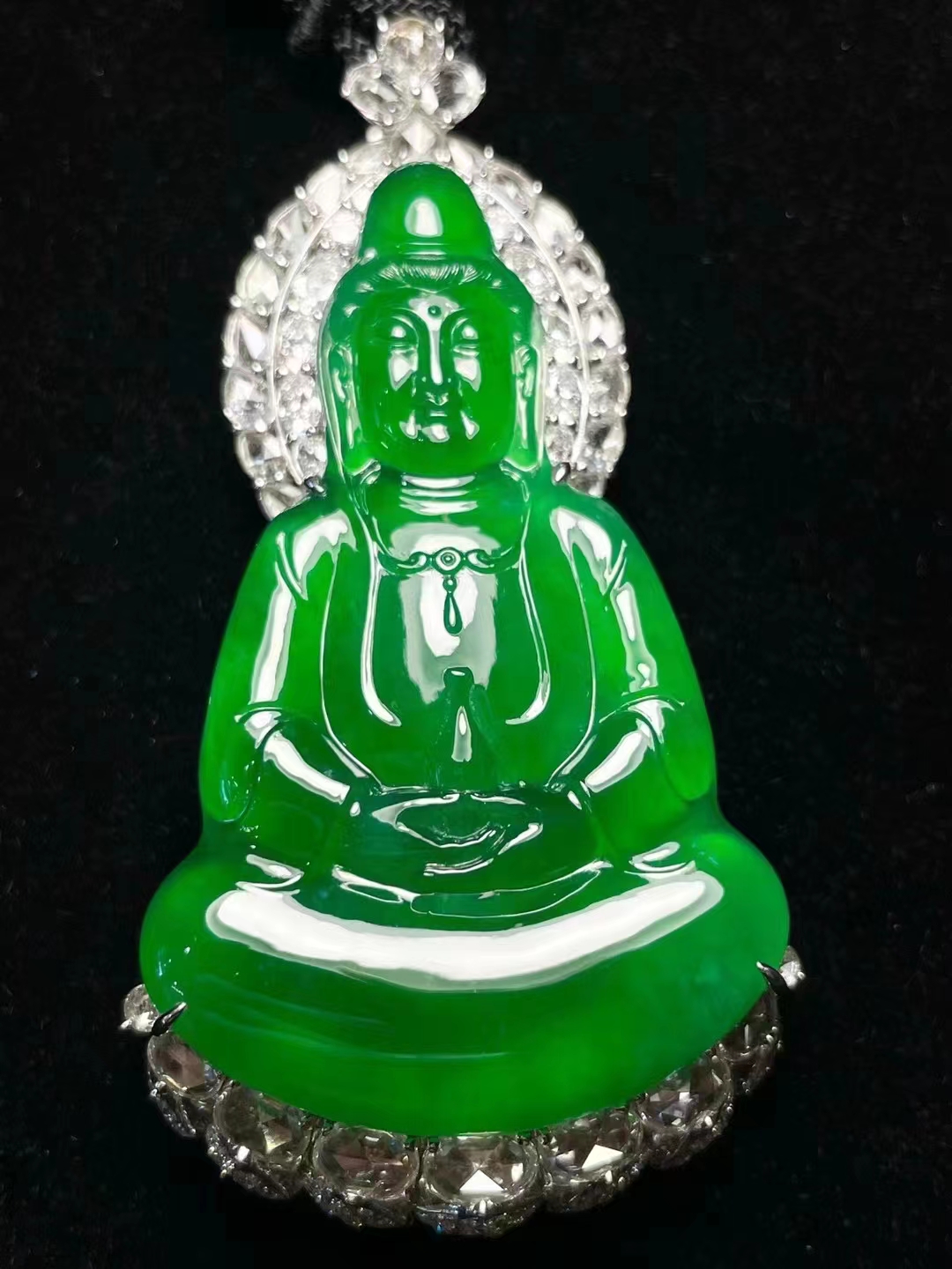 老坑满绿观音吊坠，拍卖会级别毕业级，来询~