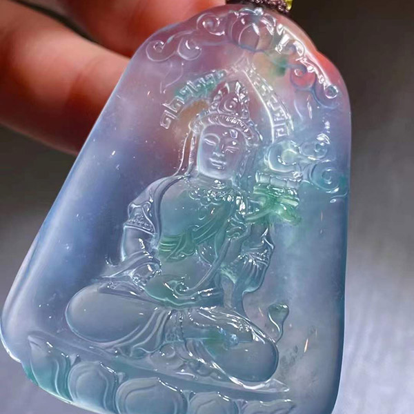 高品质观音翡翠挂件，高冰蓝花，雕工精细