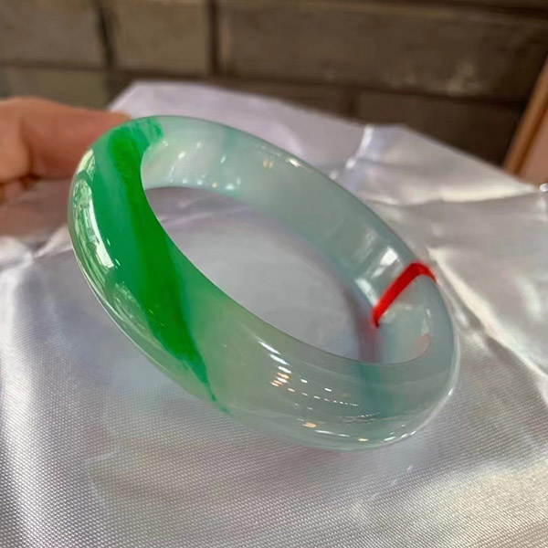 好种半截色翡翠手镯 高品质收藏传承推荐！！